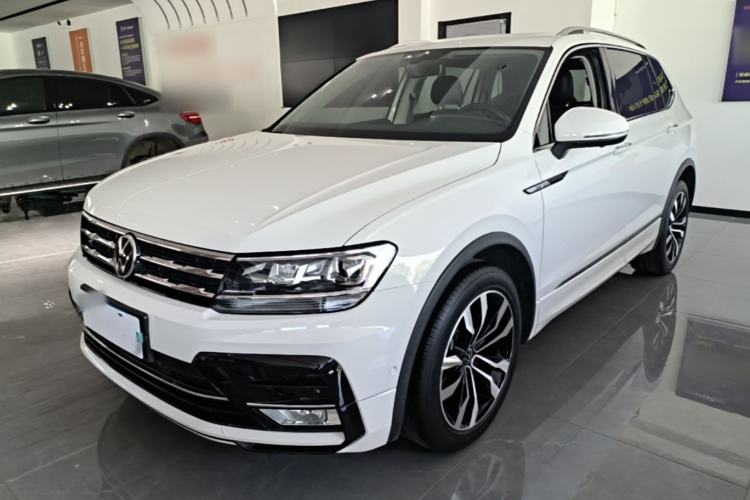 Volkswagen Tiguan L 2021 — фото 1