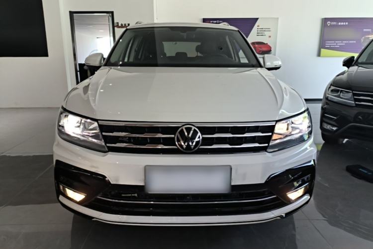 Volkswagen Tiguan L 2021 — фото 2