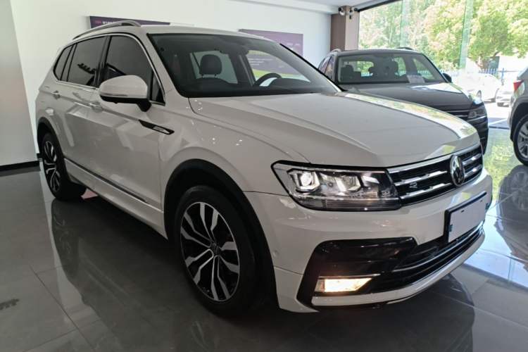 Volkswagen Tiguan L 2021 — фото 3
