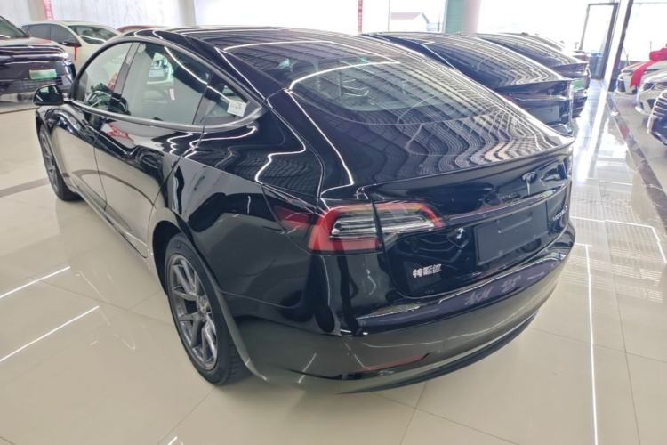 Tesla Model 3 2022 — 4