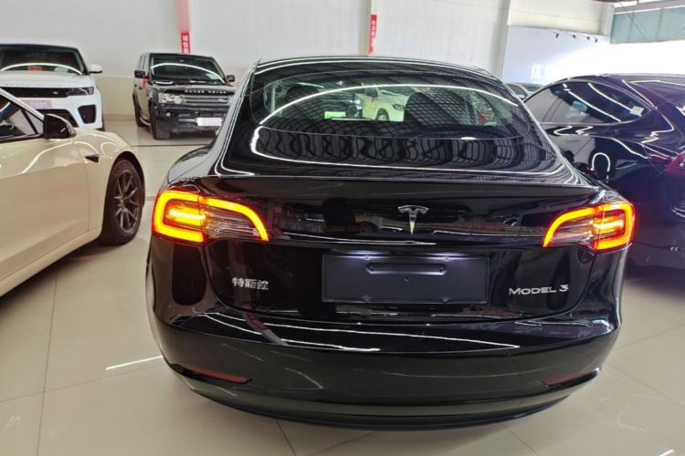 Tesla Model 3 2022 — 5