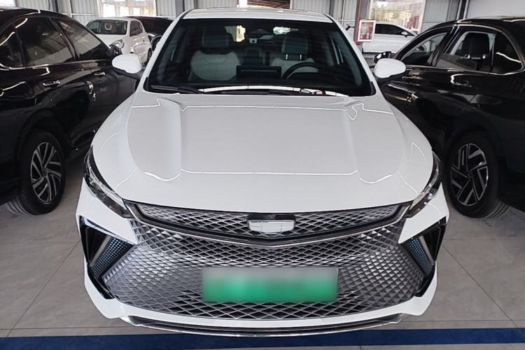 Geely Emgrand L 2022 — 2