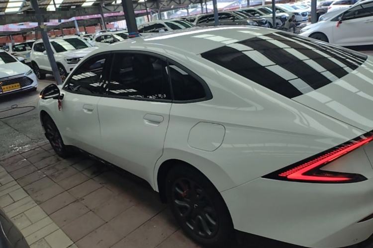 Wuling Xingguang 2025 — 4