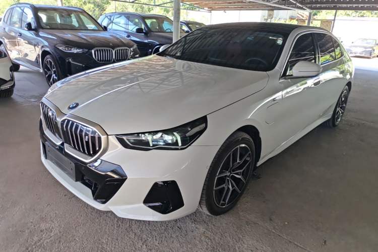 BMW i5 2025 — фото 1