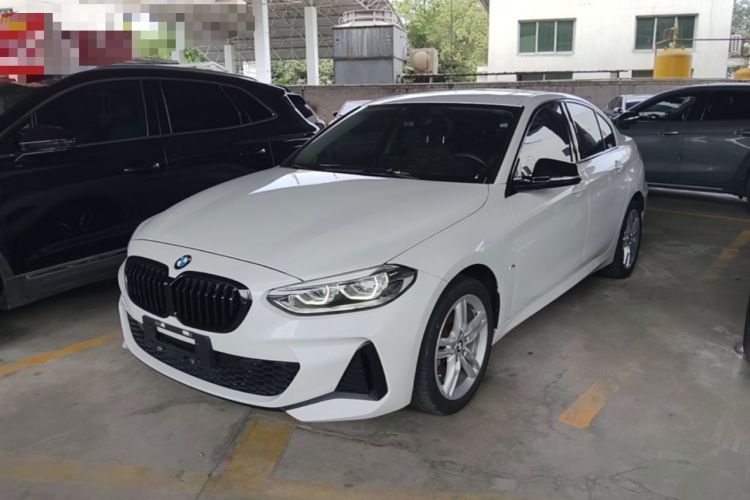 BMW 120i 2021 — фото 1
