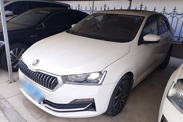 Skoda Rapid 2022 — фото 1