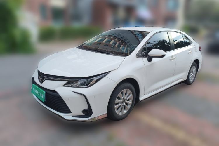 Toyota Corolla 2022 — фото 1