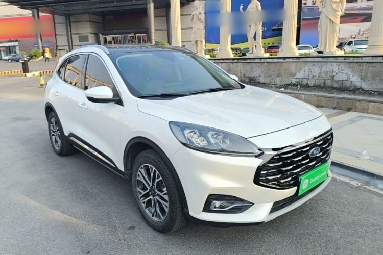 Ford Escape 2020 — 3