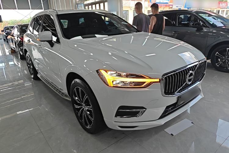 Volvo XC60 2021 — фото 3