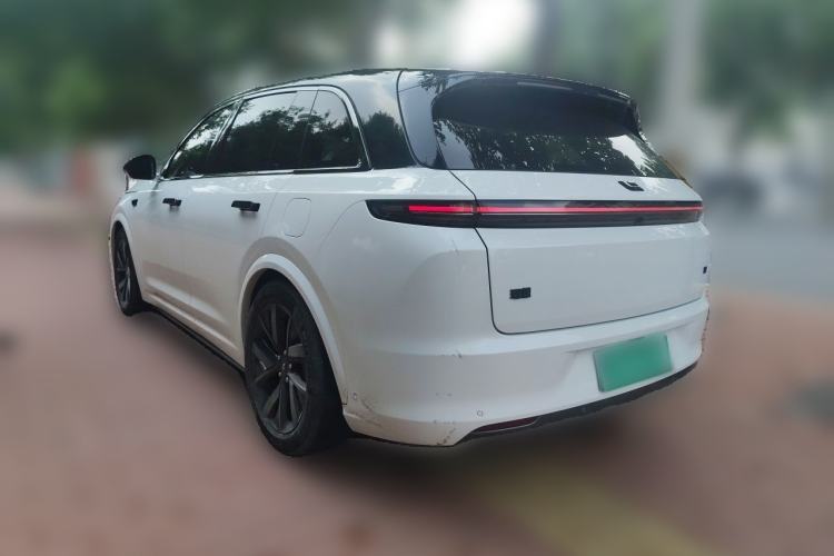 Li Auto L7 2023 — 4