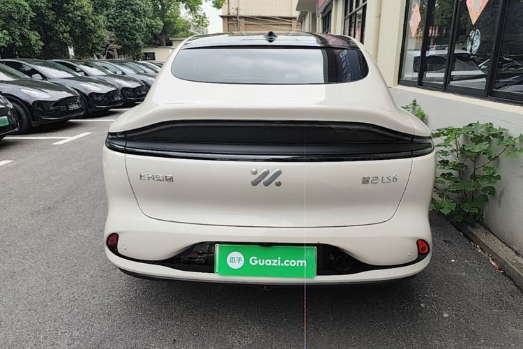 IM LS6 2023 — 5