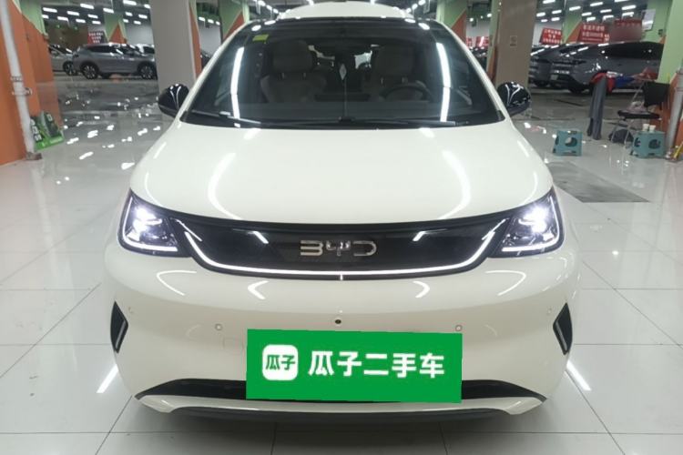 BYD Dolphin 2025 — 2