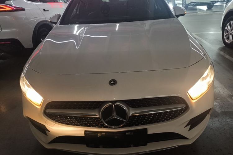 Mercedes-Benz A 180 L 2021 — 2