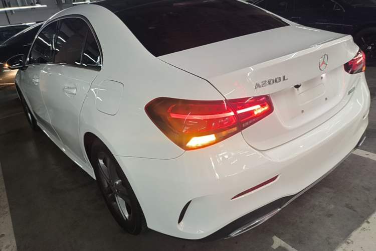 Mercedes-Benz A 180 L 2021 — 4