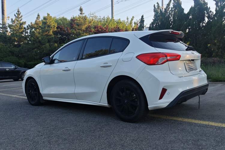Ford Focus 2021 — 5