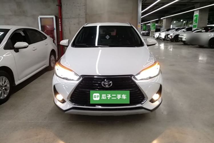 Toyota YARiS L 2022 — фото 2
