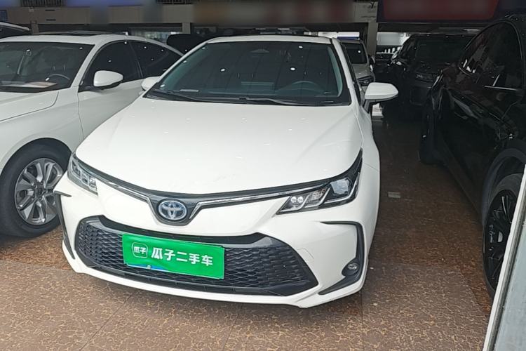 Toyota Corolla 2023 — фото 1