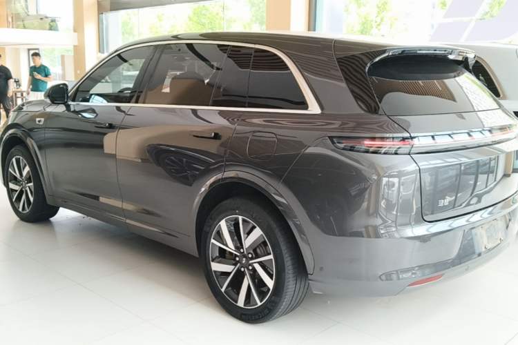 Li Auto L7 2023 — 4