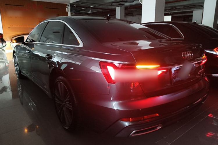 Audi A6L 2021 — 4