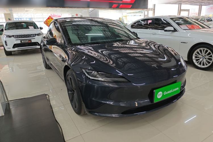 Tesla Model 3 2025 — 3