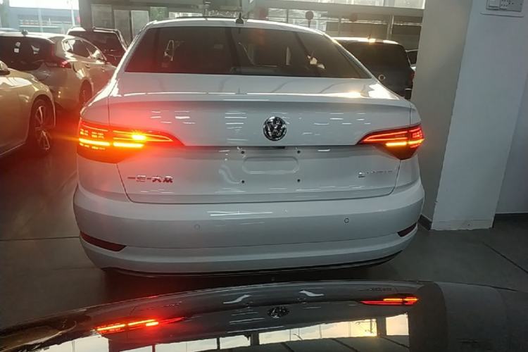 Volkswagen Sagitar 2021 — 5