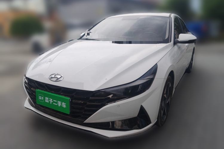 Hyundai Elantra 2022 — фото 1
