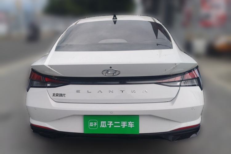 Hyundai Elantra 2022 — фото 3