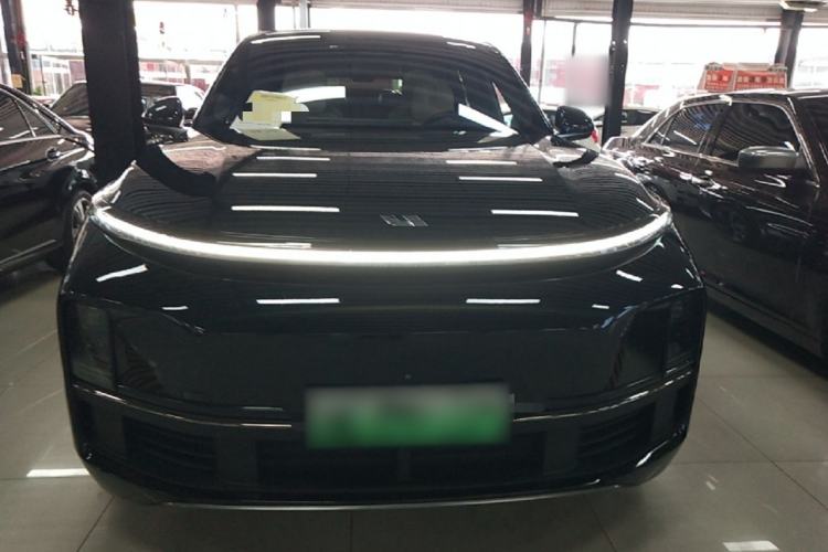 Li Auto L8 2023 — 2