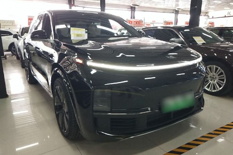 Li Auto L8 2023 — 3