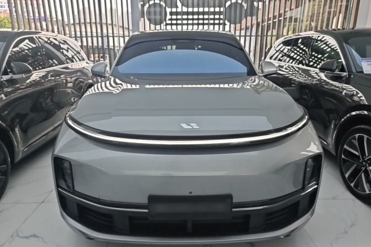 Li Auto L8 2023 — 2