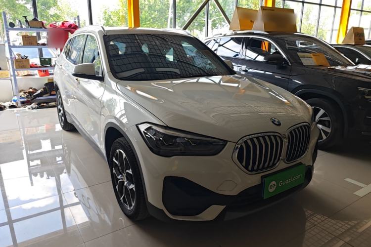 BMW X1 2022 — фото 3