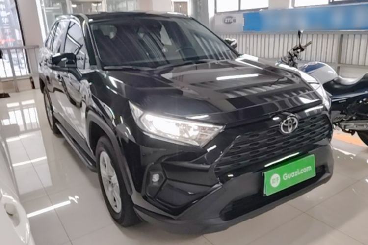 Toyota RAV4 2024 — 3