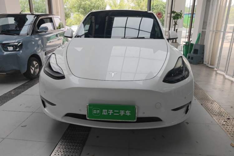 Tesla Model Y 2021 — 2