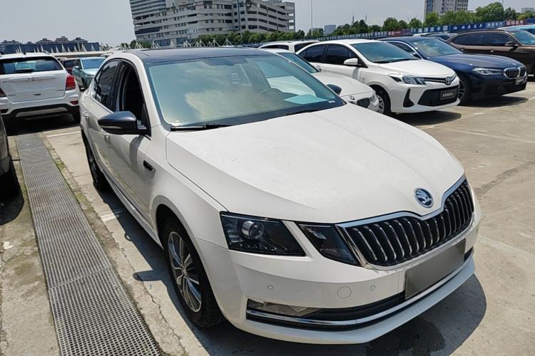 Skoda octavia 2020 — фото 3