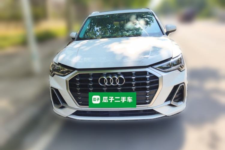 Audi Q3 2022 — 2