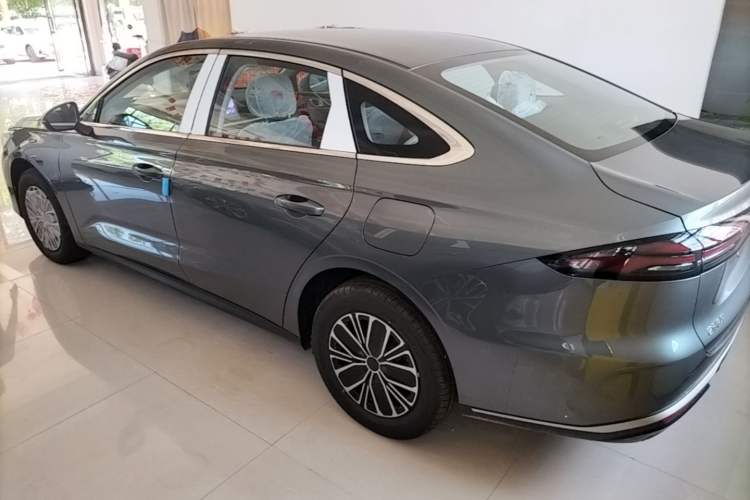 Geely Stellar 6 2026 — 4