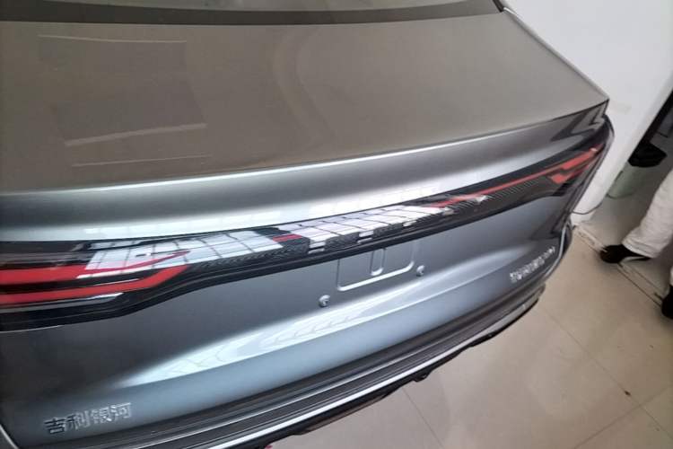 Geely Stellar 6 2026 — 5