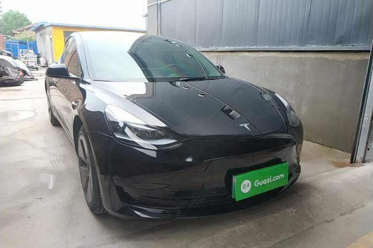 Tesla Model 3 2022 — 3