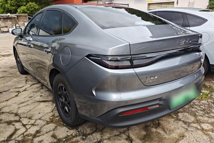 BYD Seal 05 DM-i 2025 — фото 4