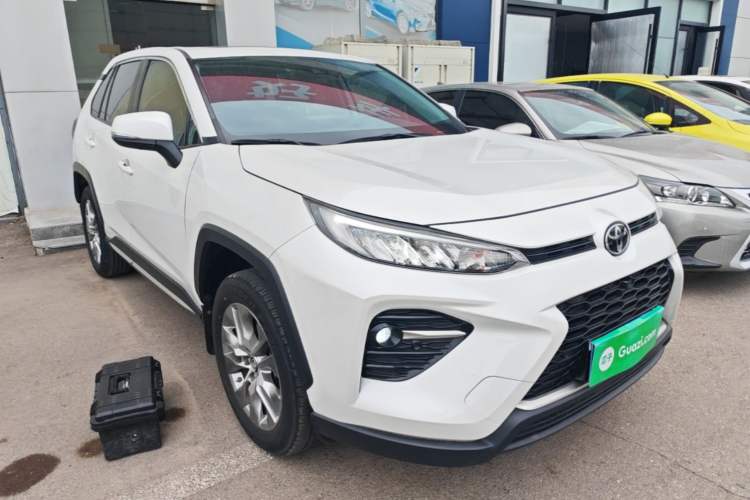 Toyota RAV4 2022 — 3
