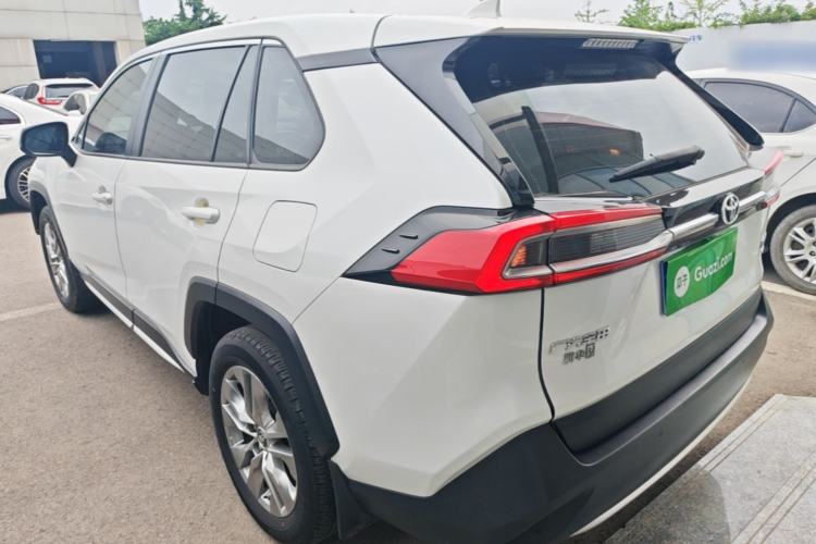 Toyota RAV4 2022 — 4