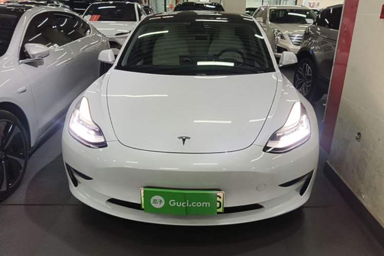 Tesla Model 3 2020 — 2