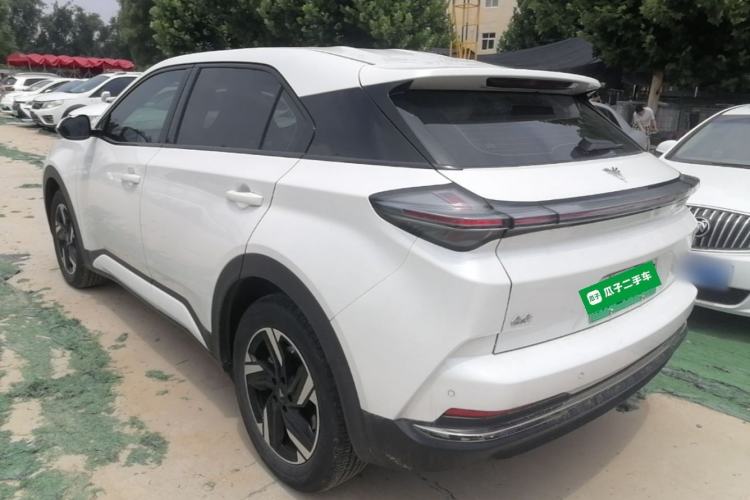 Neta X 2023 — 4
