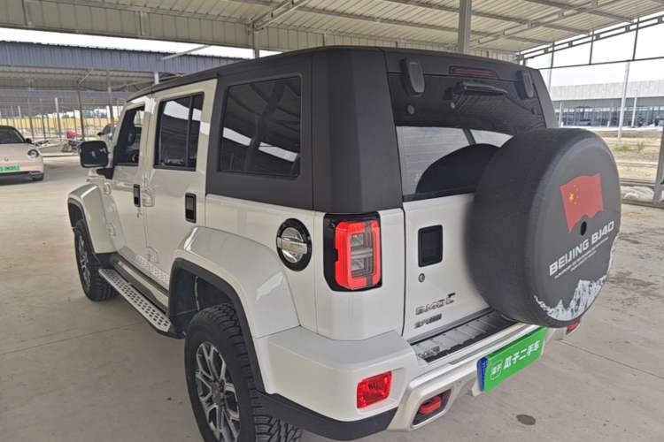 BAIC BJ40 2024 — фото 4