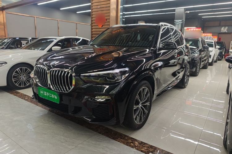 BMW X5 2021 — фото 1