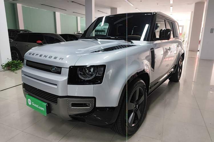 Land Rover Defender 2024 — фото 1
