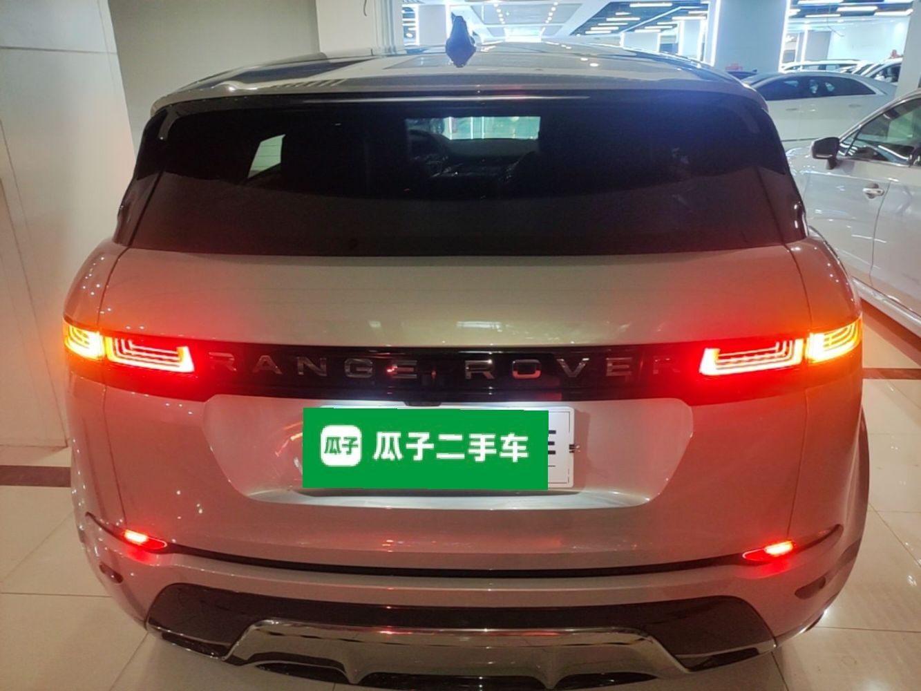 Land Rover Range Rover Evoque 2023 — фото 5