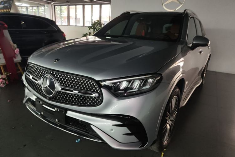 Mercedes-Benz GLC 300 L 2023 — фото 1