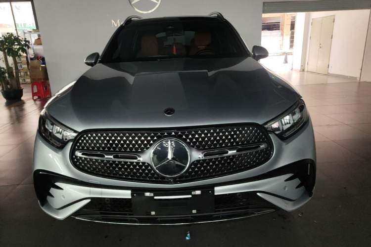 Mercedes-Benz GLC 300 L 2023 — фото 2