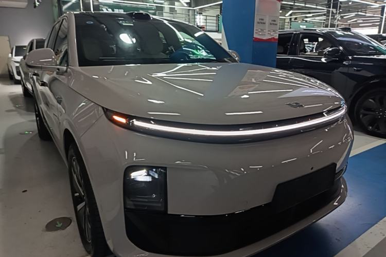 Li Auto L6 2024 — 3